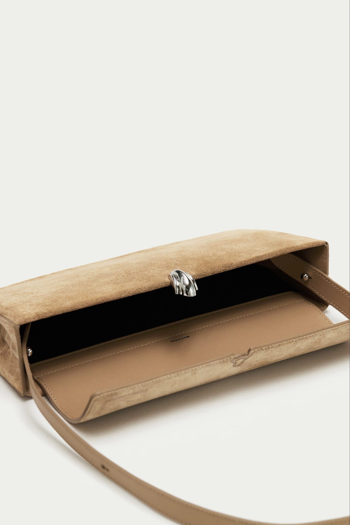 The Apricity Edge Bag | Sand
